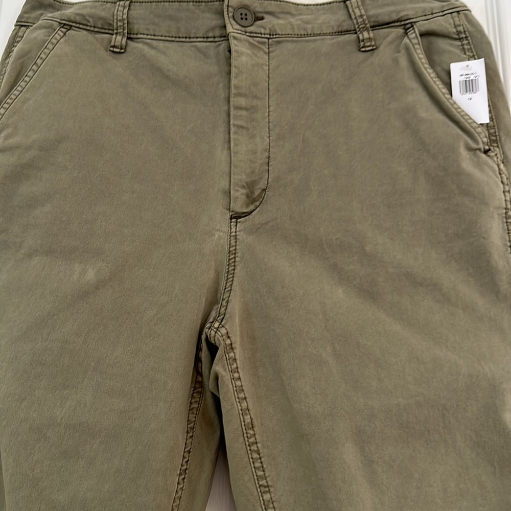 Woman, High Rise Khakis - Picture 2 of 6